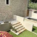 Holiday home De La Vernede Aramon